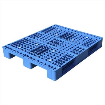Palete de plástico para uso em estantes de armazém